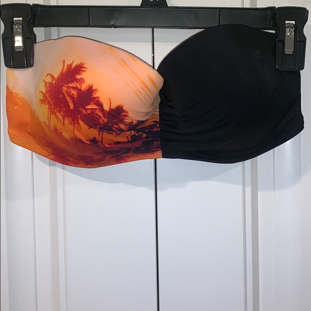 VICTORIA’S SECRET The Flirt Bandeau Top